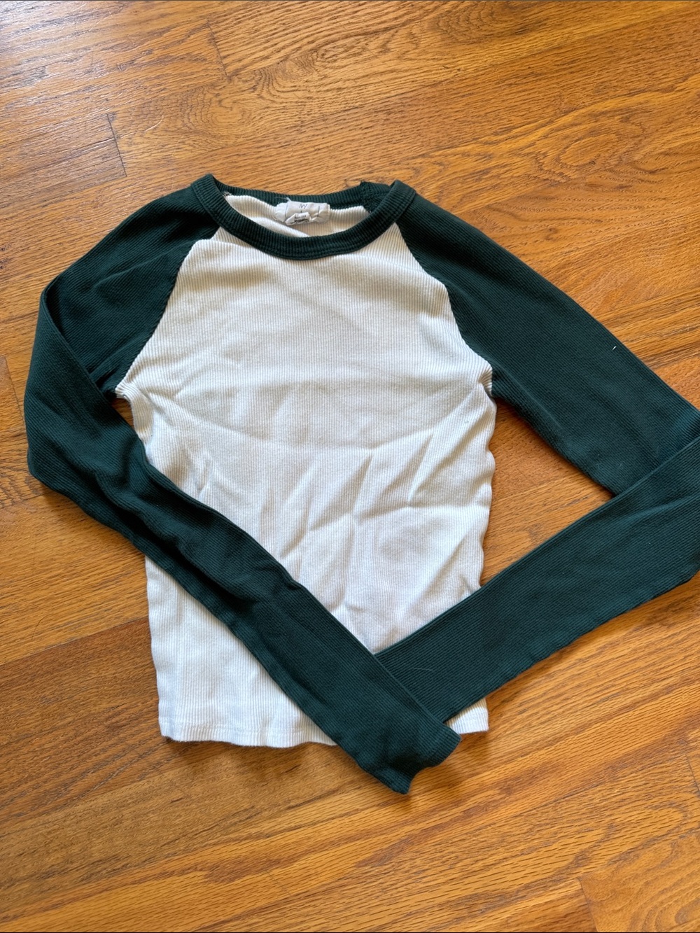 Ivy and Main, size small. White & Dark Green Raglan Long Sleeve Top